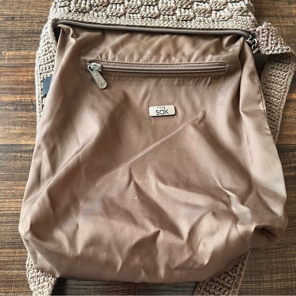 The SAK Handmade Tan/Beige Crochet Knit & Nylon Zip Top Shoulder Bag Handbag - Picture 4 of 9